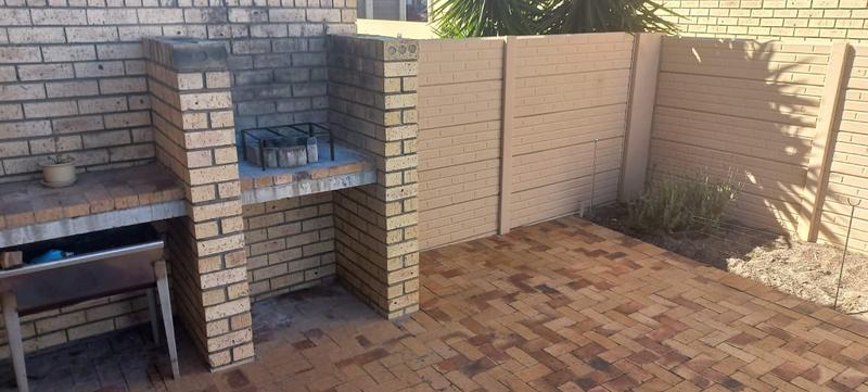 2 Bedroom Property for Sale in Brackenfell Western Cape